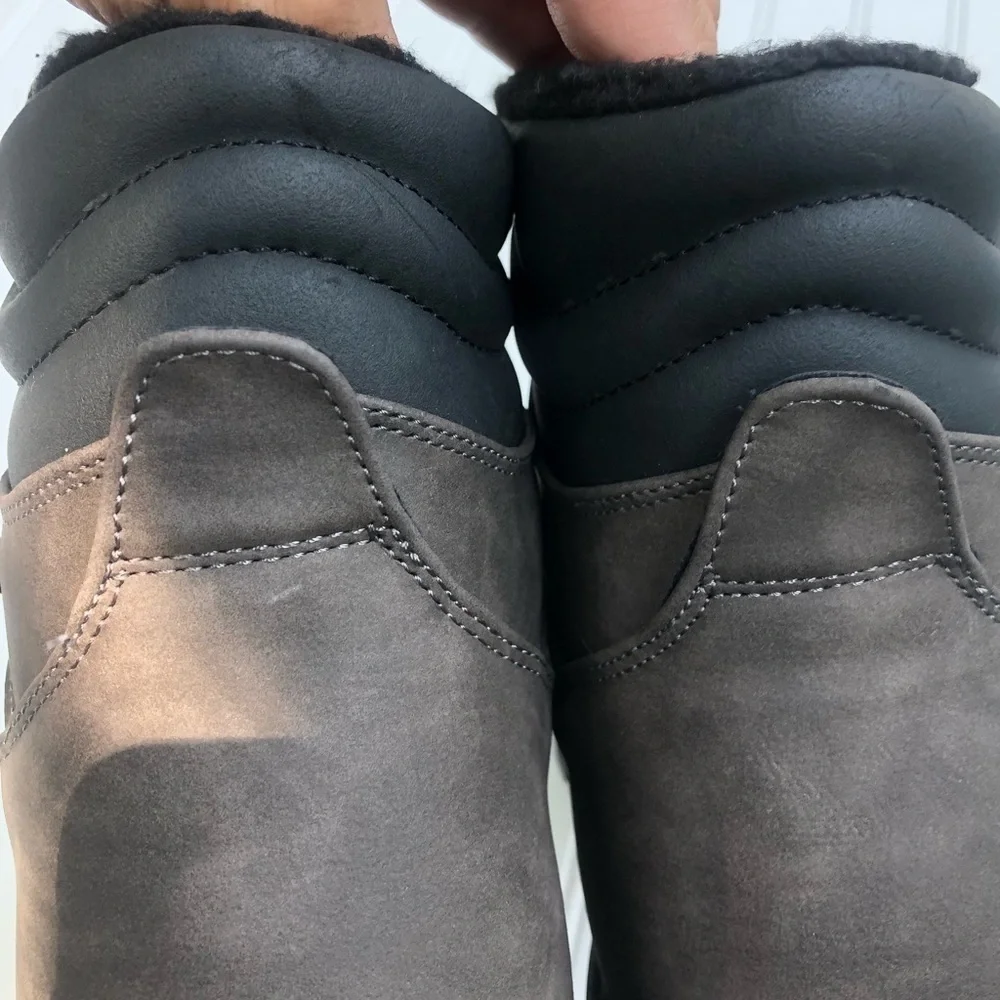New LUGZ Hi fleece brown boots 11